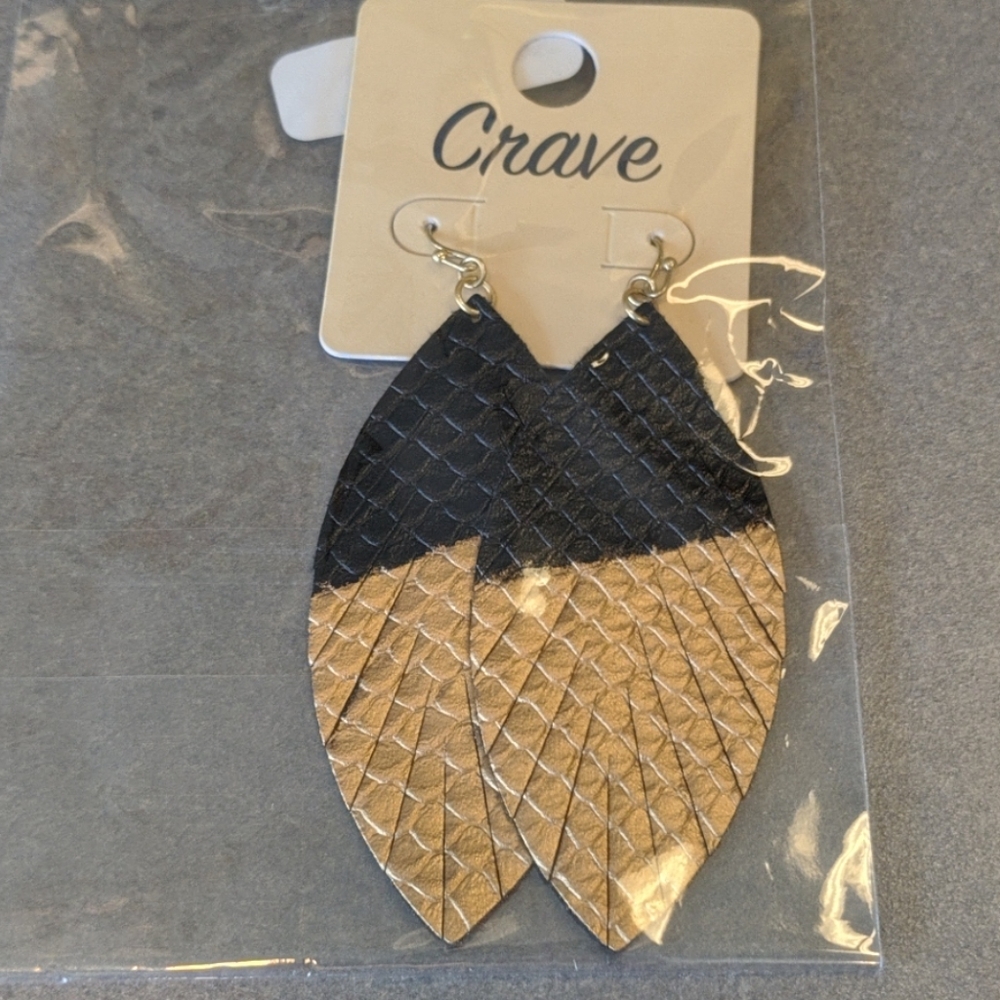 Drop earrings